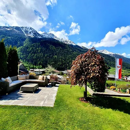 Landhaus Sonneck Apartment Pettneu am Arlberg