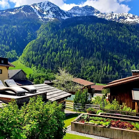 Landhaus Sonneck Apartment Pettneu am Arlberg
